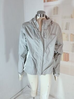 The North Face Women's Light Gray Hooded Windbreaker Jacket